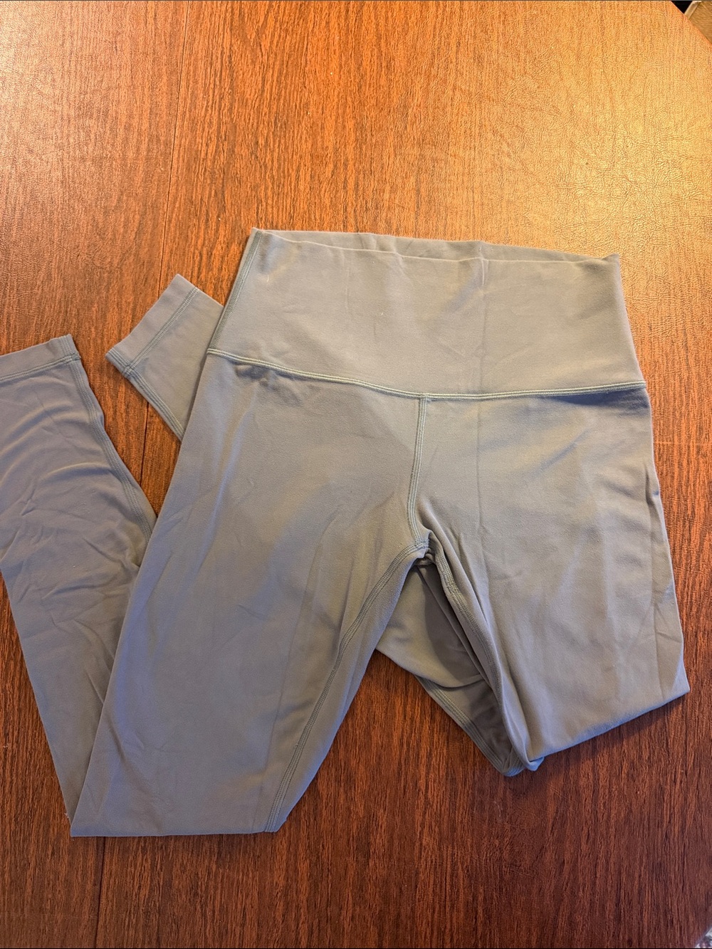 lululemon athletica Chambray (I think!) Light Blue Align Leggings Full Length
